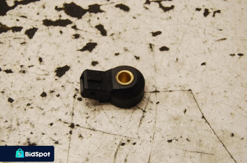 CZUJNIK STUKOWY 0261231045 VW GOLF IV 1.4 16V BORA 0330905377A