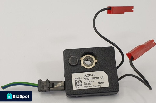 WZMACNIACZ ANTENY JAGUAR XF X250 8X23-18K891-AA
