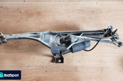 BMW 5 E34 MECHANIZM WYCIERACZEK