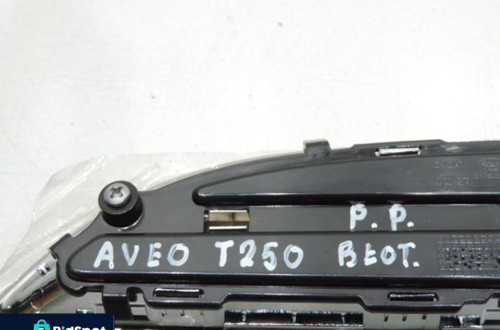 LISTWA BŁOTNIKA PRAWY PRZÓD CHEVROLET AVEO T250