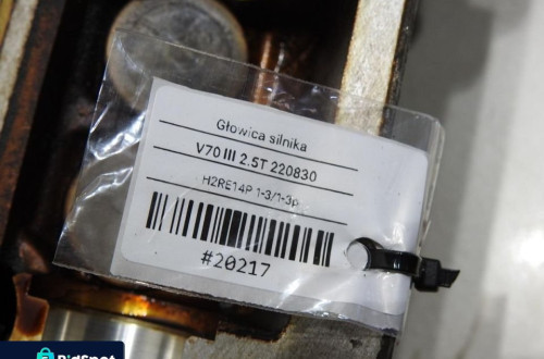 GŁOWICA SILNIKA VOLVO V70 III 2.5 T 8642289007
