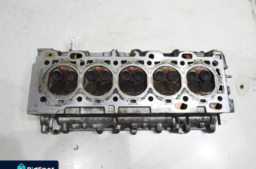 GŁOWICA SILNIKA VOLVO V70 III 2.5 T 8642289007