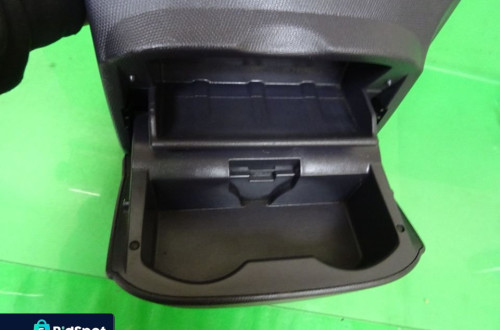 UCHWYT NA KUBEK SCHOWEK NISSAN MICRA K12 3D HB NR10