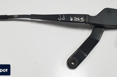RAMIĘ WYCIERACZKI PRAWE MERCEDES W204 EUROPA