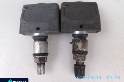 RENAULT CZUJNIK CIŚNIENIA KOŁA 407002138R KOMPLET CZTERY SZTUKI POSIADAM DWA KOMPLETY