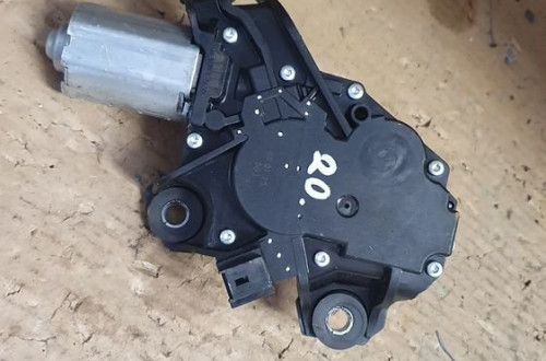 Nissan Qashqai J10 Lift Silniczek wycieraczek 0390201820