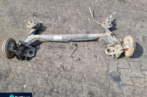 BELKA / SANKI TYŁ FORD FIESTA MK6 7S615K574AA