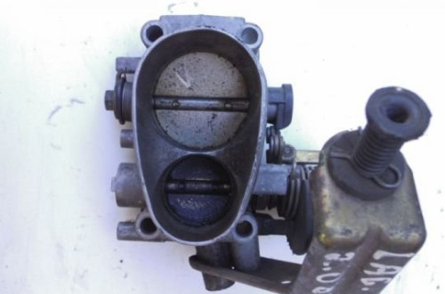 RENAULT LAGUNA I 2,0 8V PRZEPUSTNICA