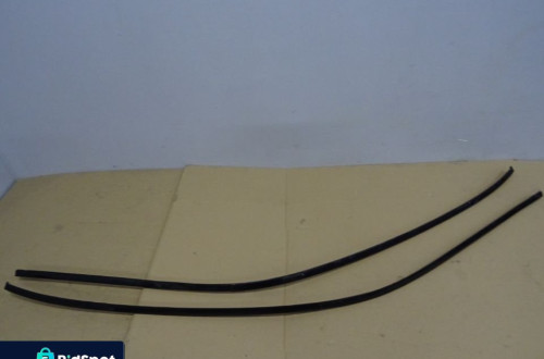 LISTWA LISTWY DACHOWE MERCEDES W211 040U NR150