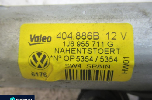 SILNICZEK WYCIERACZKI TYLNEJ SKODA FABIA 1