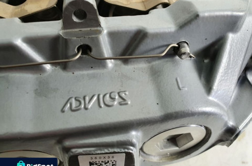 ! MERCEDES 205 AMG ZACISK HAMULCOWY LEWY PRZÓD