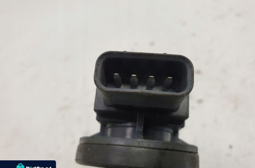 Toyota Yaris I 1.33 VVTI CEWKA ZAPŁONOWA oryginał