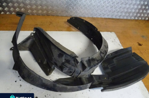 NADKOLE PRAWE PRZÓD SUZUKI SPLASH