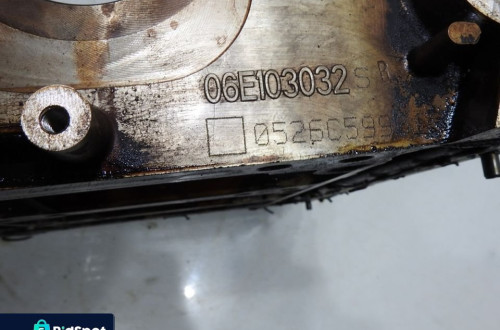 BLOK SILNIKA DOLNY AUDI A6 C6 2.4 V6 06E103032