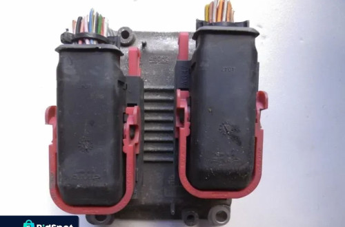 KOMPUTER STEROWNIK ECU FIAT 0055186501 0261207490 POSIADAM 2 SZTUKI