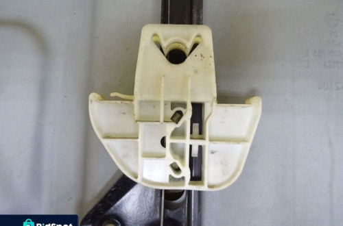 PODNOŚNIK SZYB LEWY TYŁ VW TOURAN MECHANIZM ELEKTRYCZNY NR195