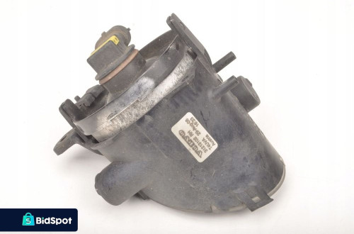 VOLVO V70 III HALOGEN PRAWY 31213102