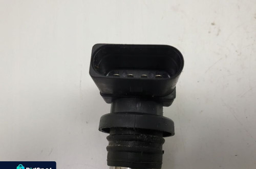 VW Golf V 1.6 FSI CEWKA ZAPŁONOWA 036905715F