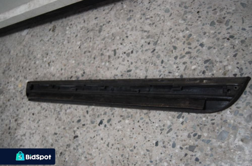 LISTAW DRZWI PRAWY TYŁ 8E0853970 AUDI A4 B6 SEDAN KOMBI