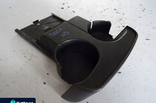 UCHWYT NA KUBKI 55196766A JEEP WJ