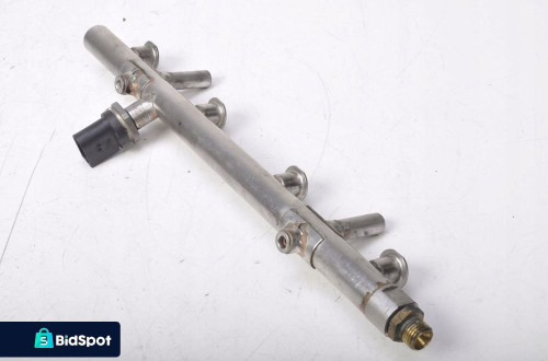 LEON III 2.0 LIFT LISTWA WTRYSKOWA 06K133317AB