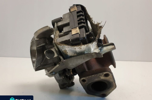 BMW E87 2.0 D TURBOSPRĘŻARKA turbo 7793865G
