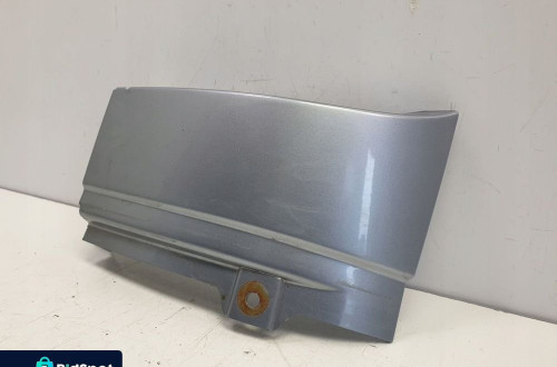 Opel Zafira A TYLNA LISTWA POD LAMPĘ Prawy tył