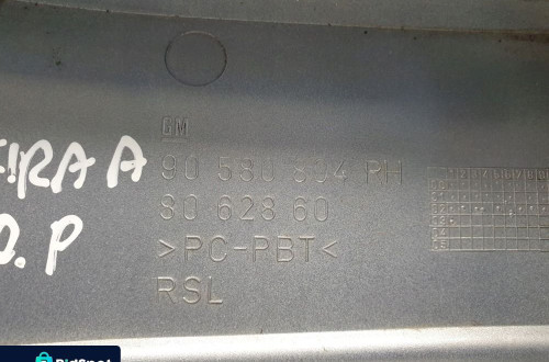 Opel Zafira A TYLNA LISTWA POD LAMPĘ Prawy tył