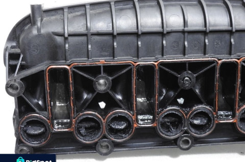 KOLEKTOR SSĄCY VW TOURAN I 2.0 TDI 03G129711AF