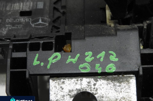 KLAMKA DRZWI LEWY PRZÓD 040 MERCEDES W212