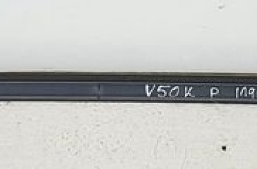 LISTWA DACHOWA DACHU PRAWA 477 VOLVO V50