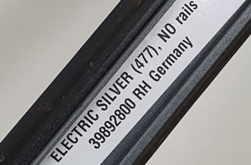 LISTWA DACHOWA DACHU PRAWA 477 VOLVO V50