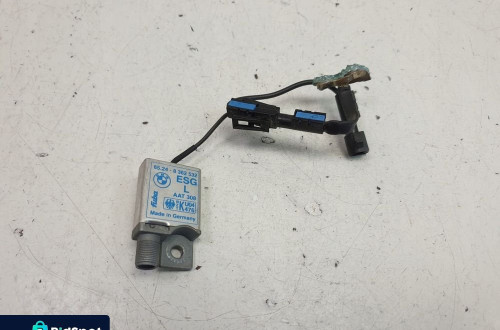 BMW E39 WZMACNIACZ ANTENY antenowy TV 8362532
