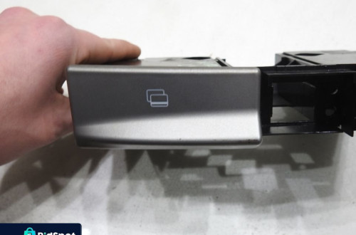 UCHWYT NA KUBKI LANCIA LYBRA