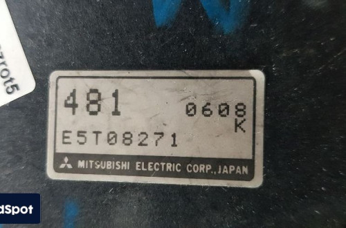 MITSUBISHI CARISMA 1.8 GDI PRZEPŁYWOMIERZ POWIETRZA E5T08271 481