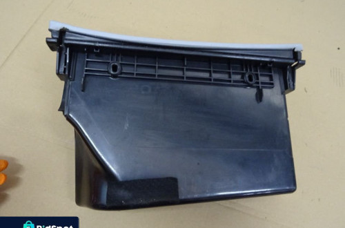 SCHOWEK PASAŻERA MERCEDES W220 SEDAN NR252