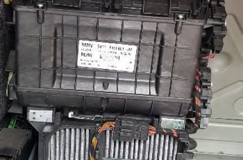 BMW F01 F02  NAGRZEWNICA TYLNA 9138401