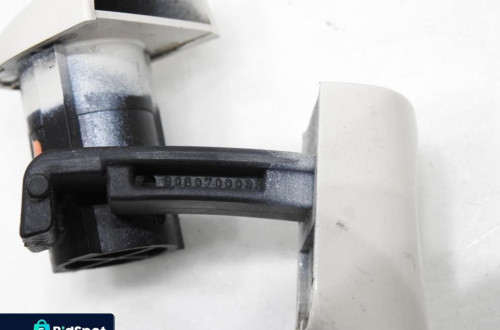 KLAMKA KLAMKI DRZWI TYŁ BIXND RENAULT CAPTUR I