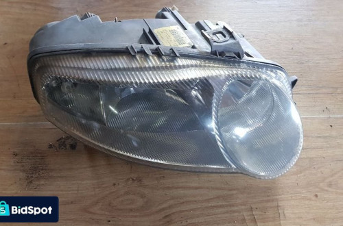 ALFA ROMEO 147 LAMPA PRZÓD PRAWA