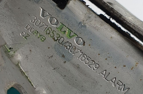 ZAMEK MASKI VOLVO V50 30716530