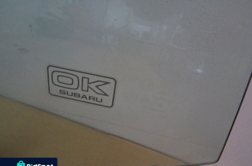SZYBA BOCZNA DRZWI LEWY TYŁ SUBARU FORESTER I NR964