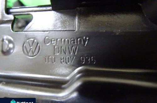 ŚLIZG MOCOWANIE ZDERZAKA LEWY PRZÓD VW TOURAN 03-06 NR18