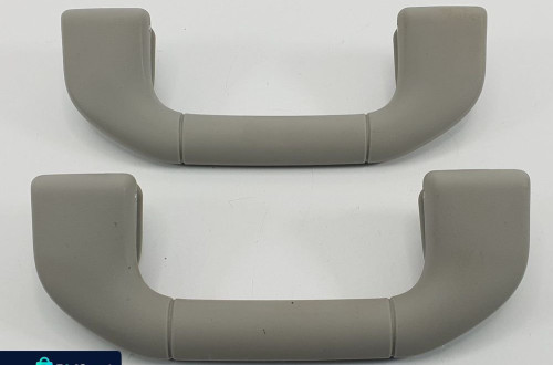 RĄCZKA UCHWYT PODSUFITKI PRZÓD MERCEDES GLK X204