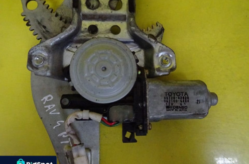 PODNOŚNIK SZYB PRAWY TYŁ TOYOTA RAV4 MECHANIZM ELEKTRYCZNY NR139