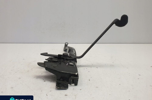 Terracan I RĄCZKA OTWIERANIA MASKI Uchwyt cięgno