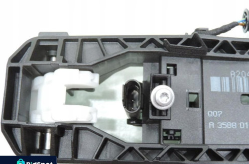 PODSTAWA KLAMKI DRZWI LEWY PRZÓD MERCEDES W204