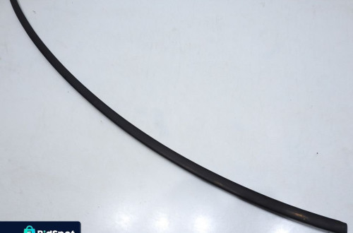 USZCZELKA SZYBY CZOŁOWEJ MERCEDES W203 A2036700539