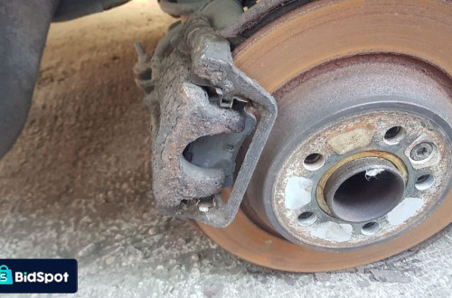VOLVO V70 III 2.4 D5 ZACISK HAMULCOWY PRAWY TYŁ