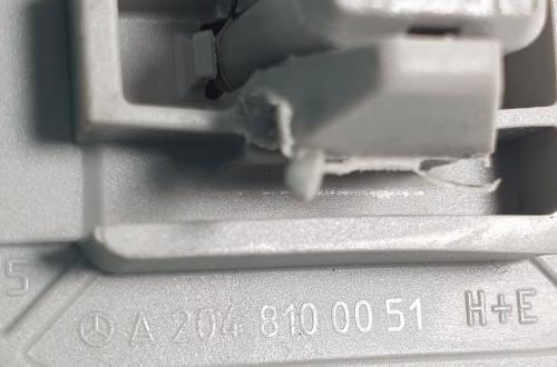 RĄCZKA UCHWYT PODSUFITKI PRZÓD MERCEDES GLK X204