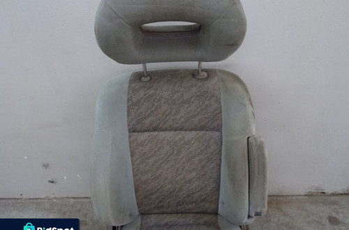 FOTEL PRAWY PRZÓD SUBARU FORESTER I 97-00 NR372
